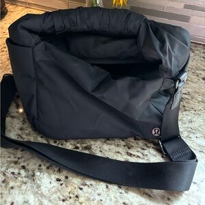 Black Lululemon small strap/long strap